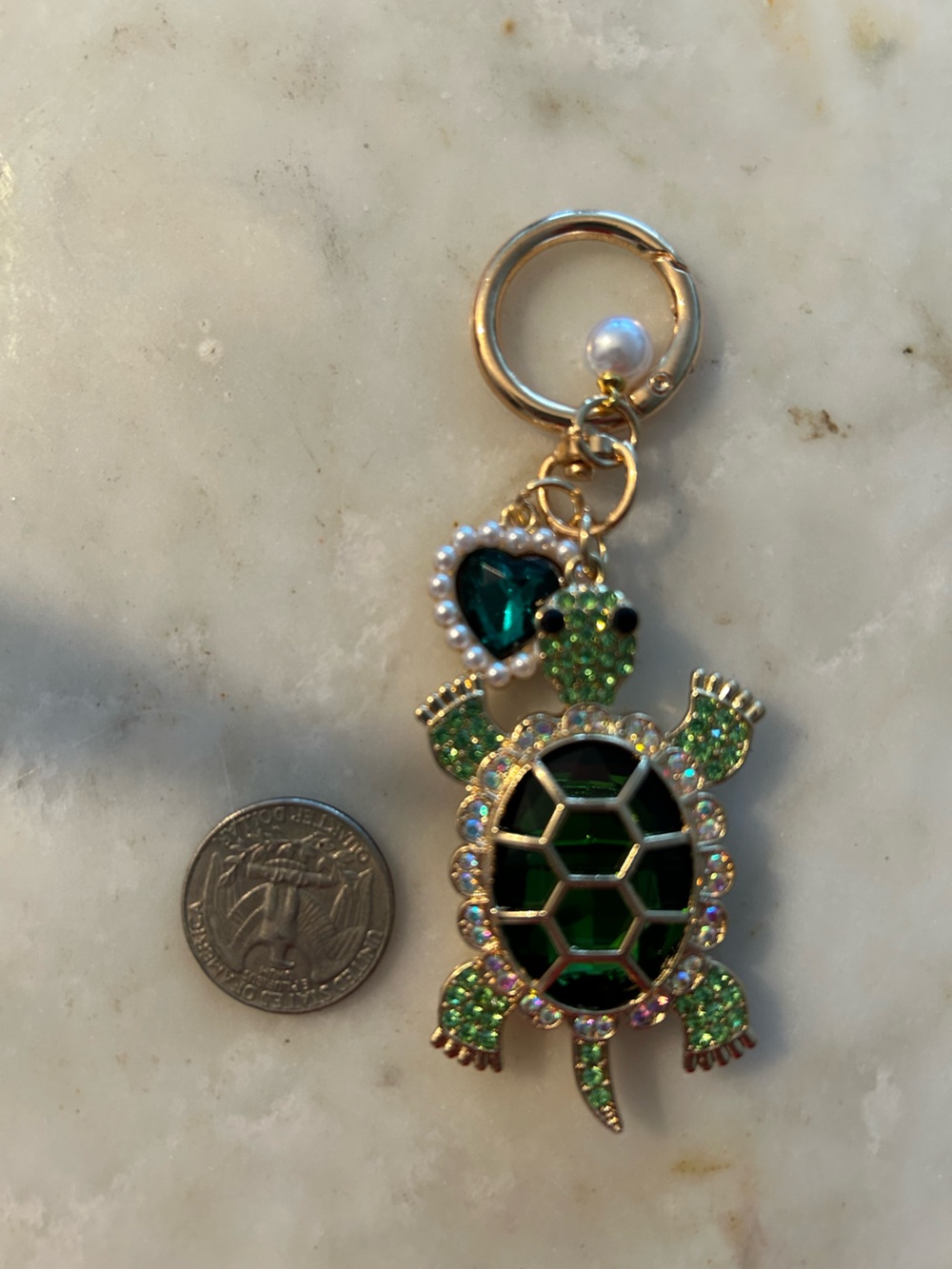 Gold-Tone Green Sea Turtle Pendant Keychain Jewelry. Fl1
